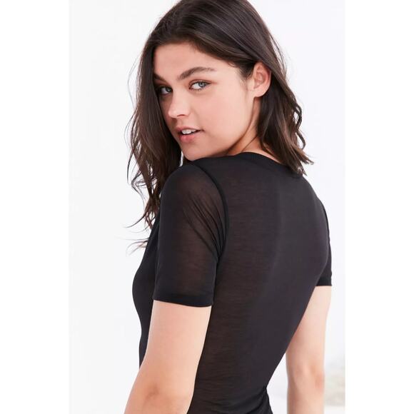 ♥ 676 ♥ (M) OUT FROM UNDER Black Short Sleeve Sheer Bodysuit - Picture 5 of 6